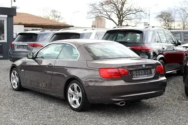 Gebraucht BMW 320 Exclusive 170 PS (125 kW) 2011 Andere Cabrio
