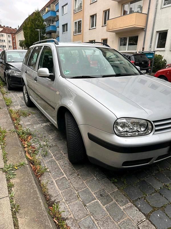 Andere farben Gebraucht 2001 VW Golf IV Kombi | 1.499 € (Fairer Preis) - Bild 1/4