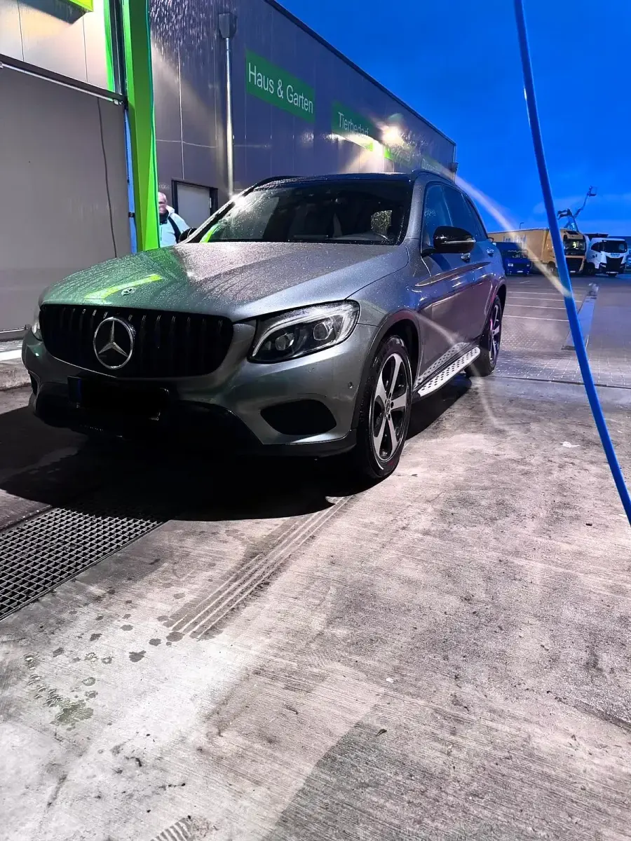 Gebraucht Mercedes GLC350 258 PS (189 kW) 2018 Grau SUV