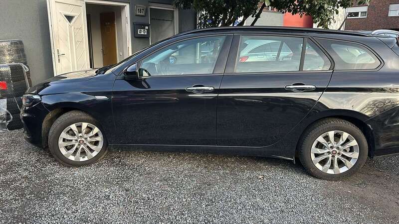 Gebraucht 2017 Fiat Tipo Lounge Kombi | 8.000 € (Fairer Preis) - Bild 1/4