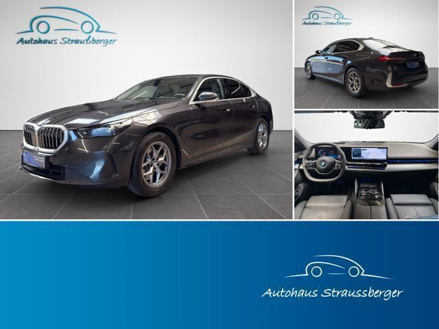 Grau Gebraucht 2023 BMW 520 Sport Line Limousine | 50.990 € (Superpreis) - Bild 1/4