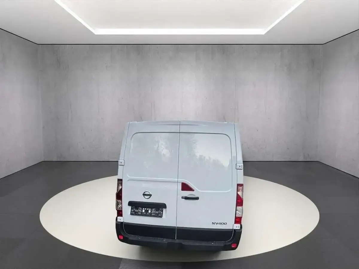 Gebraucht Nissan NV400 110 PS (80 kW) 2018 Weiß Van