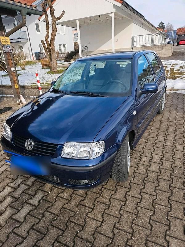 Blau Gebraucht 2000 VW Polo Kleinwagen | 700 € (Superpreis) - Bild 1/4
