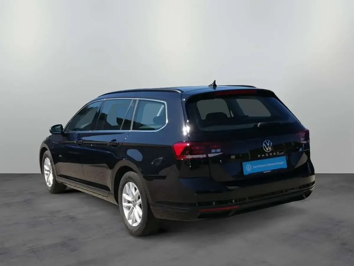 Gebraucht VW Passat Business 150 PS (110 kW) 2023 Deep black perleffekt Kombi