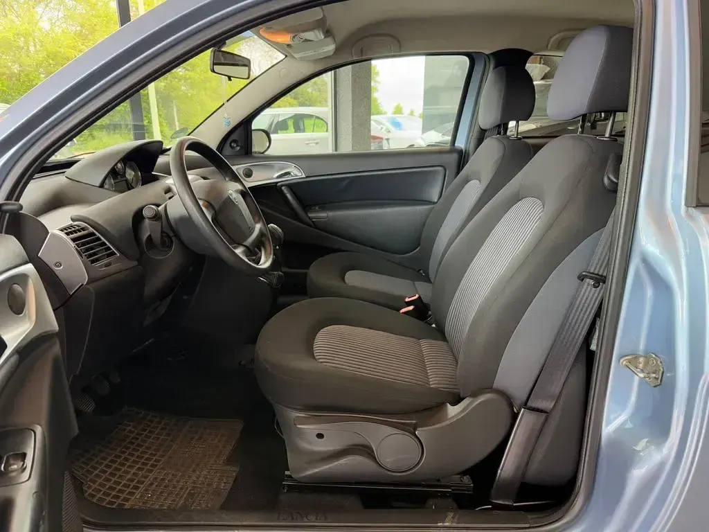 Gebraucht Lancia Ypsilon 60 PS (44 kW) 2009 Blau Kleinwagen