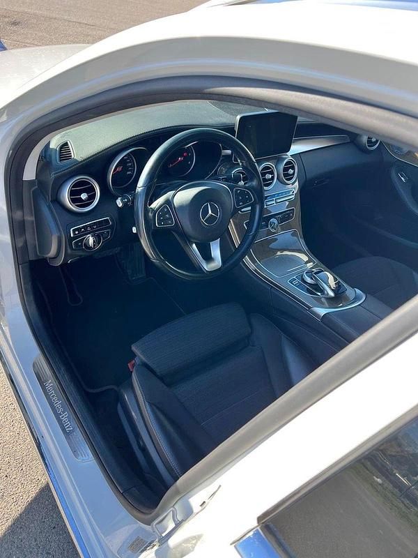 Gebraucht Mercedes C300e 231 PS (169 kW) 2015 Weiß Kombi