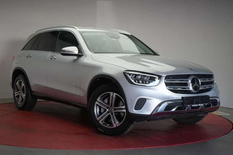 Iridium silver Gebraucht 2020 Mercedes GLC200 SUV | 28.990 € (Superpreis) - Bild 1/4