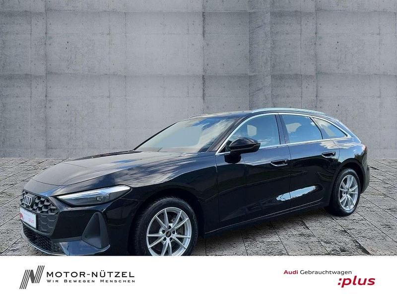 Mythosschwarz metallic Gebraucht 2025 Audi A5 Sport Coupé | 44.630 € (Superpreis) - Bild 1/3