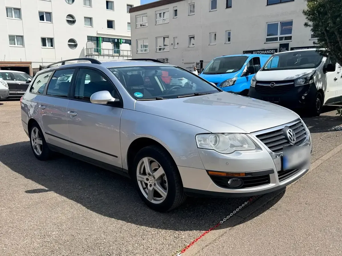 Usata VW Passat 140 CV (102 kW) 2011 Argento Station wagon