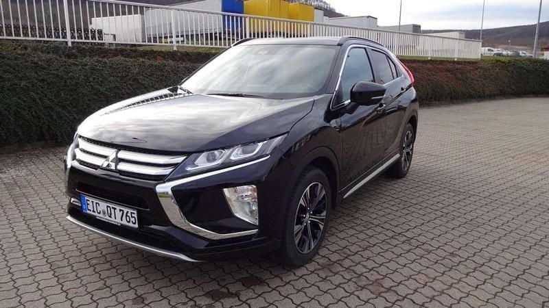 Schwarz Gebraucht 2020 Mitsubishi Eclipse Cross Spirit+ SUV | 17.990 € (Guter Preis) - Bild 1/4