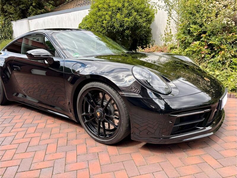 Schwarz Gebraucht 2022 Porsche 911 Carrera GTS Coupé | 149.992 € (Fairer Preis) - Bild 1/4