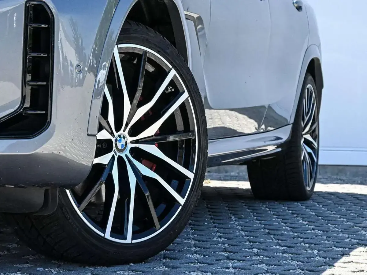 Gebraucht BMW X6 Comfort Edition 286 PS (210 kW) 2025 Skyscraper grey metallic SUV