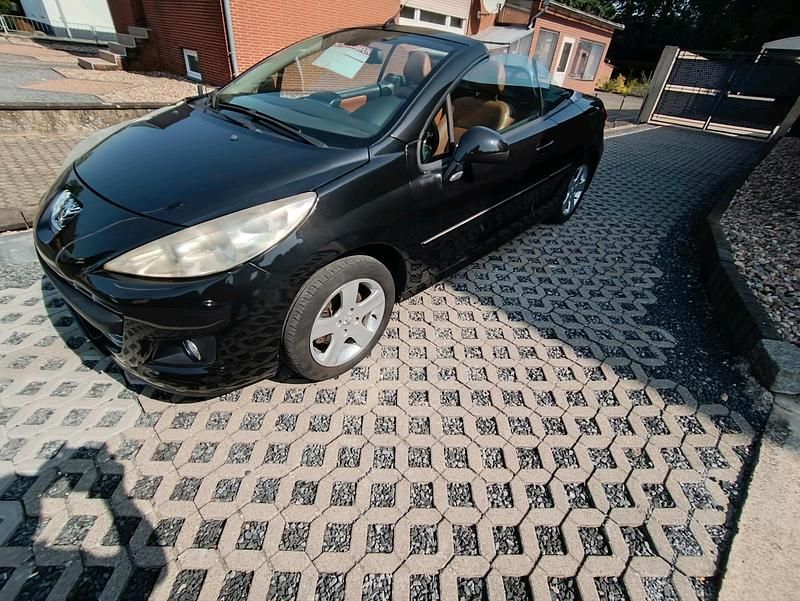 Schwarz Gebraucht 2009 Peugeot 207 CC Cabrio | 1.650 € (Guter Preis) - Bild 1/4