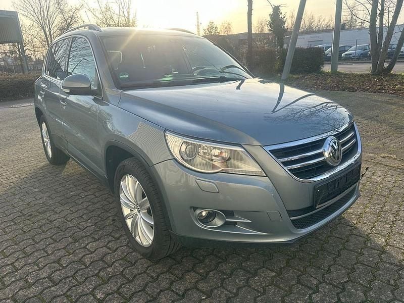 Grau Gebraucht 2008 VW Tiguan Sportline SUV | 5.390 € (Superpreis) - Bild 1/4