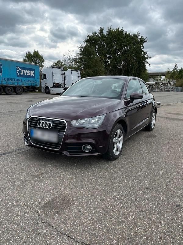 Gebraucht Audi A1 86 PS (63 kW) 2013 Violet Kleinwagen