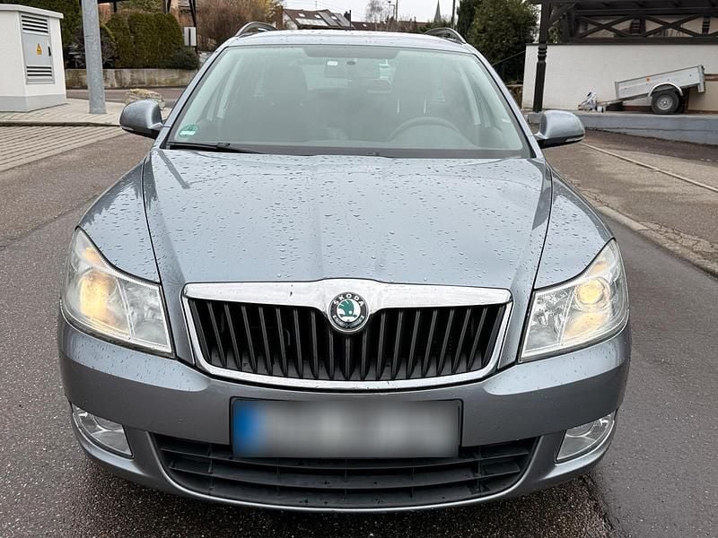 Gebraucht Skoda Octavia 122 PS (89 kW) 2013 Grau Kombi