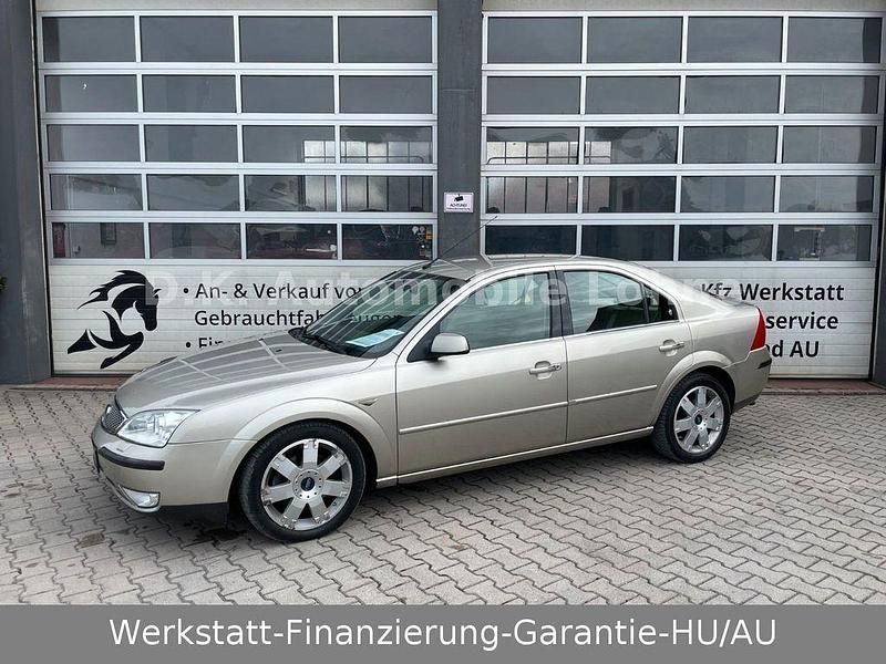 Grau Gebraucht 2003 Ford Mondeo Ghia Limousine | 2.990 € (Teuer) - Bild 1/4