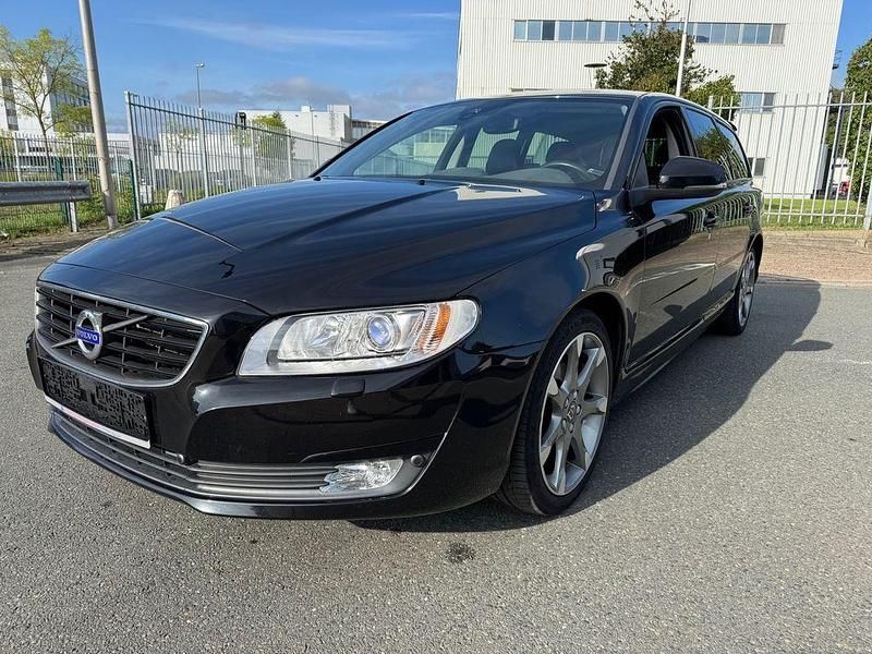 Schwarz Gebraucht 2015 Volvo V70 Kombi | 11.980 € (Fairer Preis) - Bild 1/4