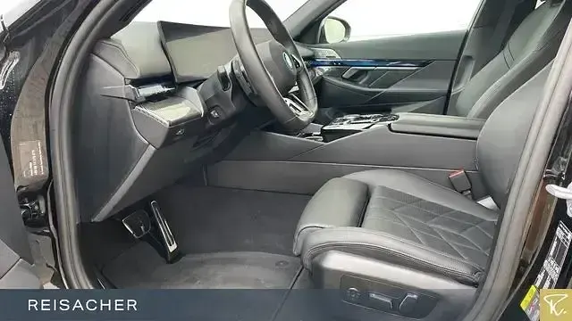 Gebraucht BMW i5 M Sport 250 kW (340 PS) 2024 Saphirschwarz metallic Kombi