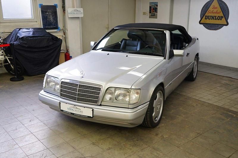 Gebraucht Mercedes E320 AMG 360 PS (264 kW) 1997 Silber Cabrio