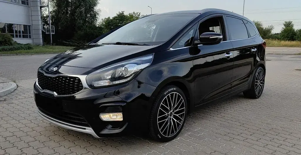 Gebraucht Kia Carens Vision 141 PS (103 kW) 2017 Schwarz Van / Kleinbus