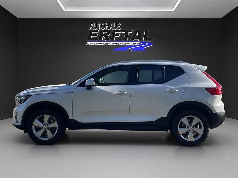 Gebraucht Volvo XC40 Core 163 PS (119 kW) 2024 Weiß SUV