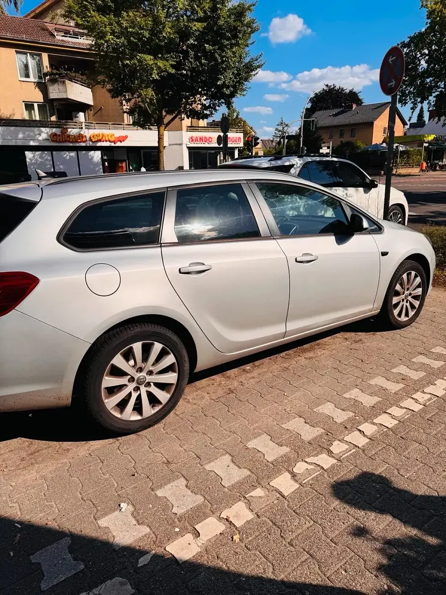 Gebraucht Opel Astra 165 PS (121 kW) 2015 Grau Kombi