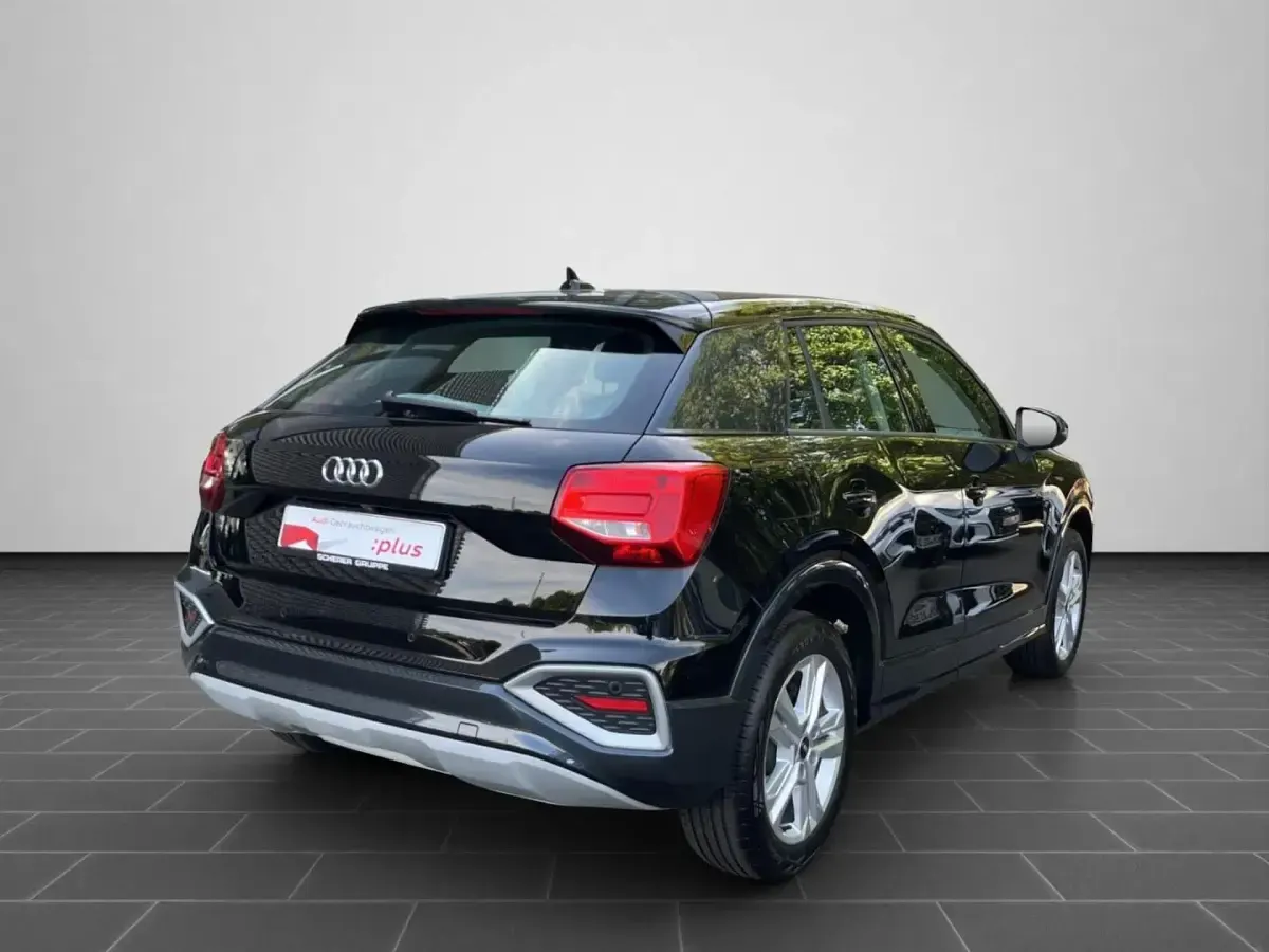 Gebraucht Audi Q2 Advanced 110 PS (80 kW) 2023 Brillantschwarz (metallic) SUV