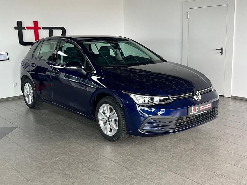 Gebraucht VW Golf VIII Life 150 PS (110 kW) 2022 Blau Limousine