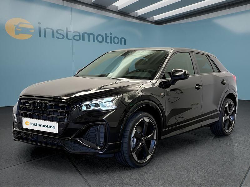 Schwarz Neu 2025 Audi Q2 SUV | 47.299 € (Teuer) - Bild 1/4