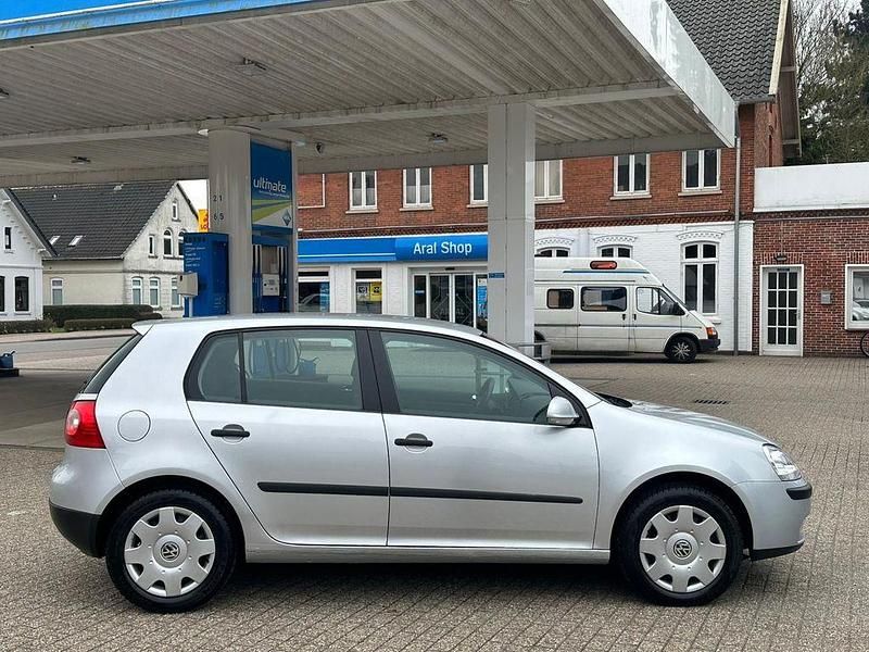 Gebraucht VW Golf IV Trendline 75 PS (55 kW) 2005 Silber Limousine