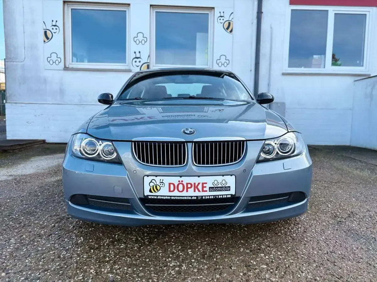 Gebraucht BMW 330 Performance 272 PS (200 kW) 2007 Silber Limousine