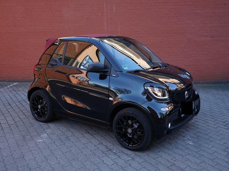 Gebraucht Smart ForTwo Cabrio 71 PS (52 kW) 2017 Schwarz Cabrio