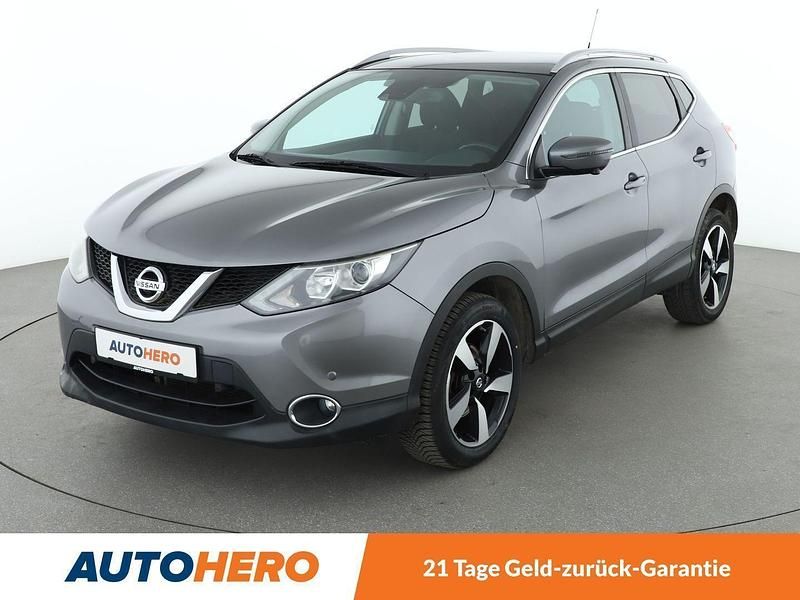 Grau Gebraucht 2015 Nissan Qashqai 360º SUV | 12.740 € (Fairer Preis) - Bild 1/3