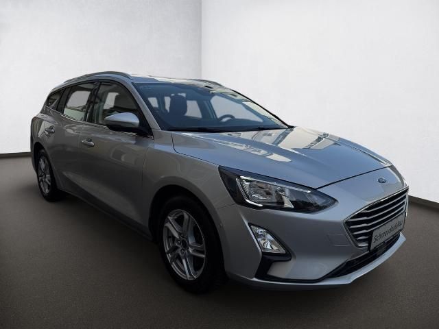 Silber Gebraucht 2022 Ford Focus Cool & Connect Limousine | 16.490 € (Guter Preis) - Bild 1/4