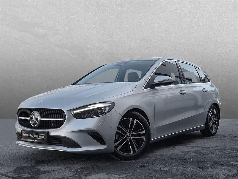 Gebraucht Mercedes B200 Advanced 163 PS (119 kW) 2024 Andere Van / Kleinbus