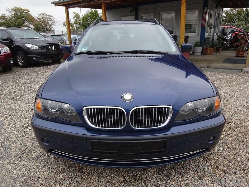 Gebraucht BMW 318 143 PS (105 kW) 2003 Blau Kombi