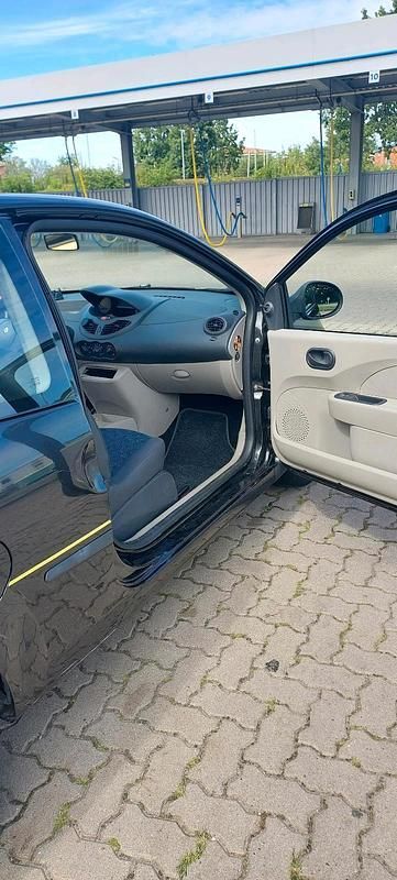 Schwarz Gebraucht 2010 Renault Twingo Kleinwagen | 1.499 € - Bild 1/4