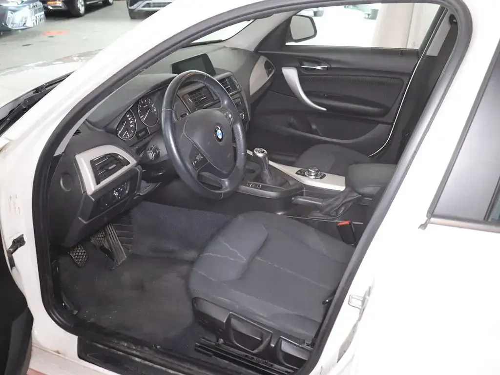Gebraucht BMW 114 Performance 102 PS (75 kW) 2013 Weiß Kleinwagen