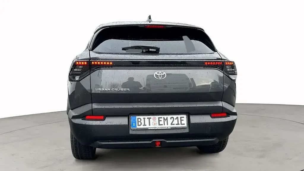 Neu Toyota Urban Cruiser Lounge 127 kW (174 PS) 2026 Grau SUV