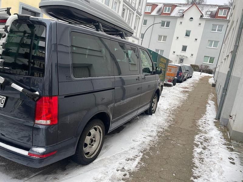 Gebraucht VW Multivan 150 PS (110 kW) 2020 Blau Van / Kleinbus