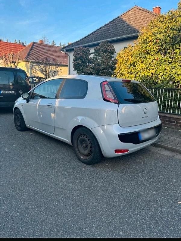 Gebraucht Fiat Punto Evo 77 PS (56 kW) 2011 Andere farben Kleinwagen