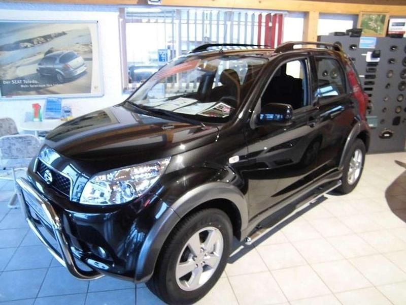 Schwarz Gebraucht 2010 Daihatsu Terios SUV | 15.700 € - Bild 1/4