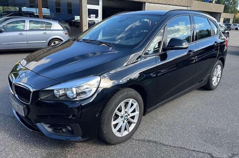 Schwarz Gebraucht 2014 BMW 218 Van / Kleinbus | 8.490 € (Guter Preis) - Bild 1/4