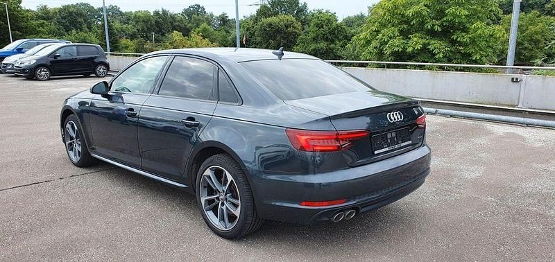 Gebraucht Audi A4 S-Line 190 PS (139 kW) 2018 Grau Limousine