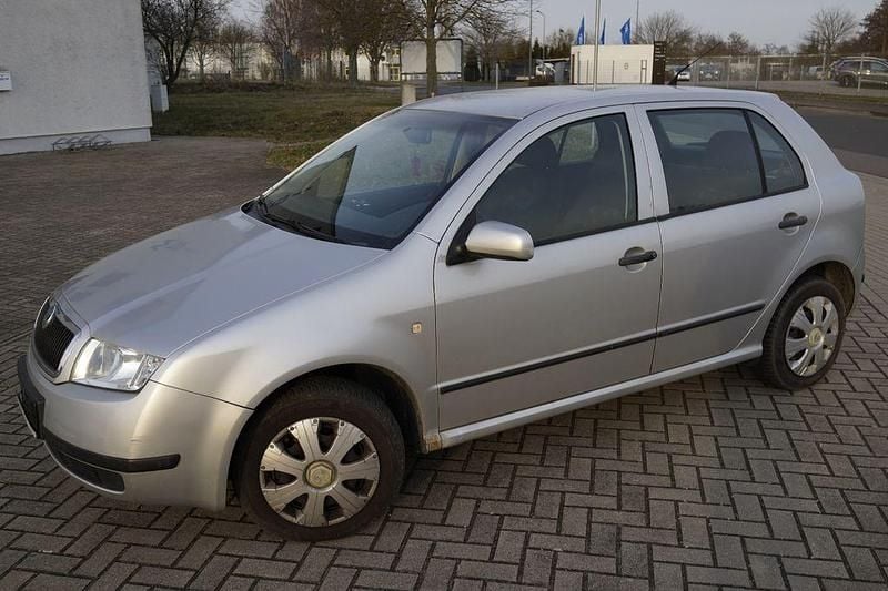 Gebraucht Skoda Fabia Comfort 54 PS (39 kW) 2003 Silber Limousine