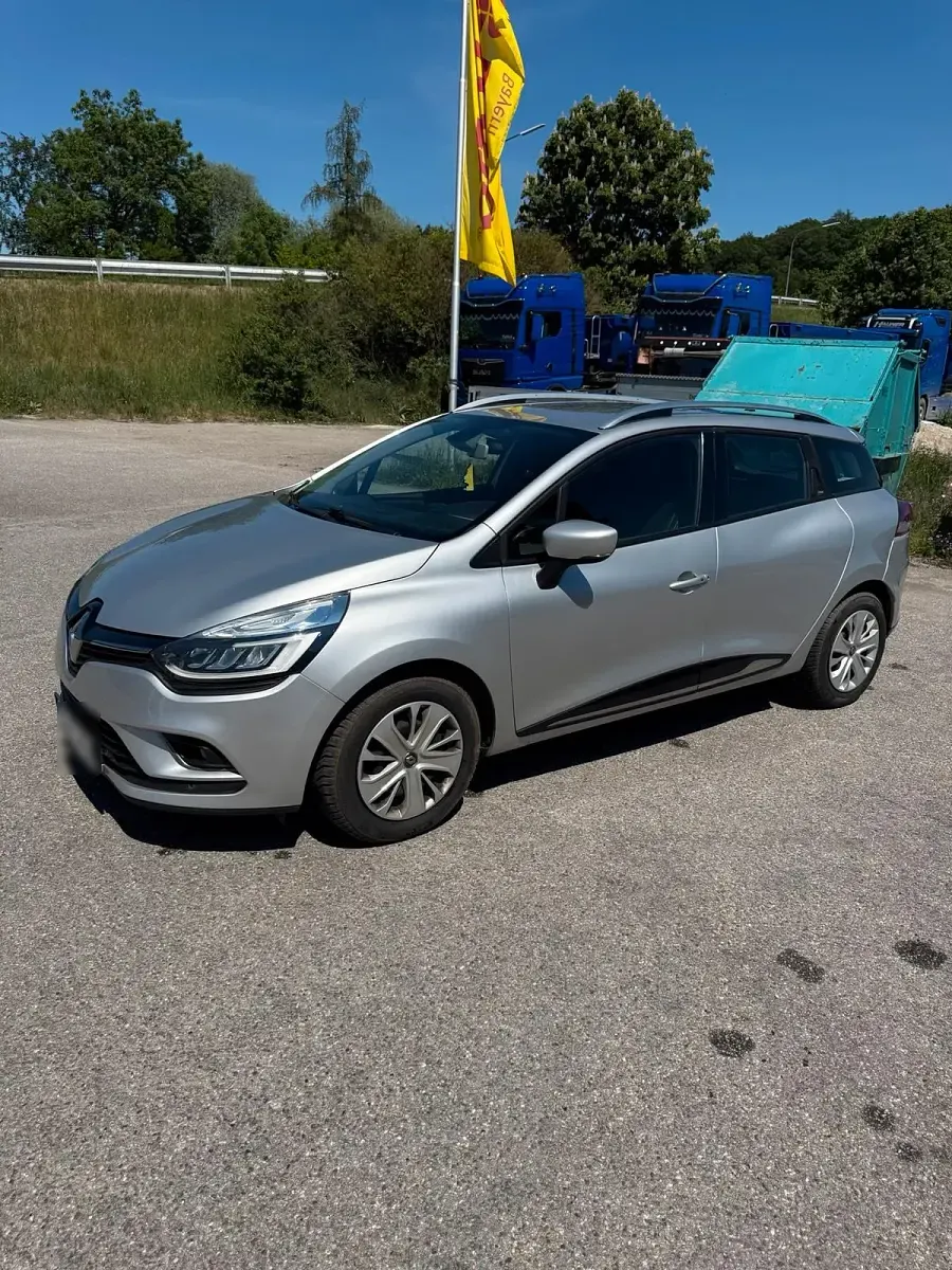 Gebraucht Renault Clio 75 PS (55 kW) 2018 Silber Kombi