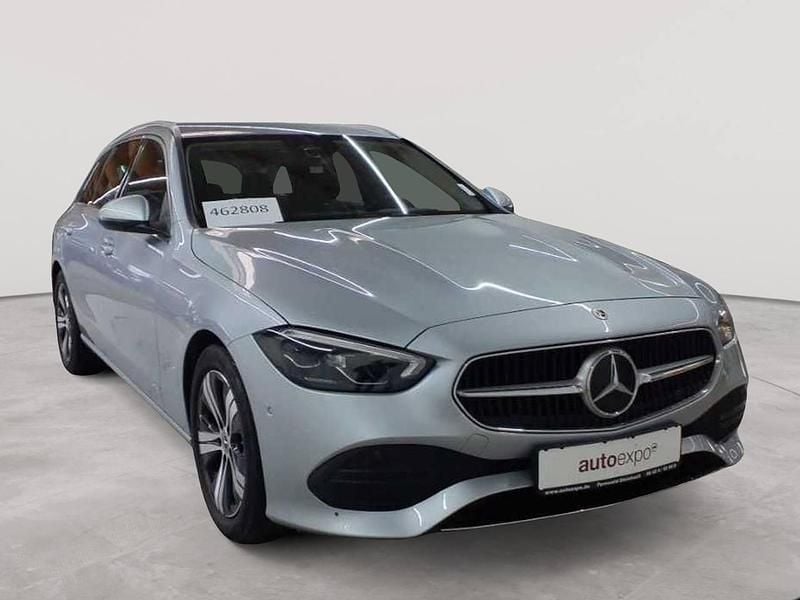 Hightechsilber metallic Gebraucht 2022 Mercedes C200 Avantgarde Kombi | 22.990 € (Guter Preis) - Bild 1/4