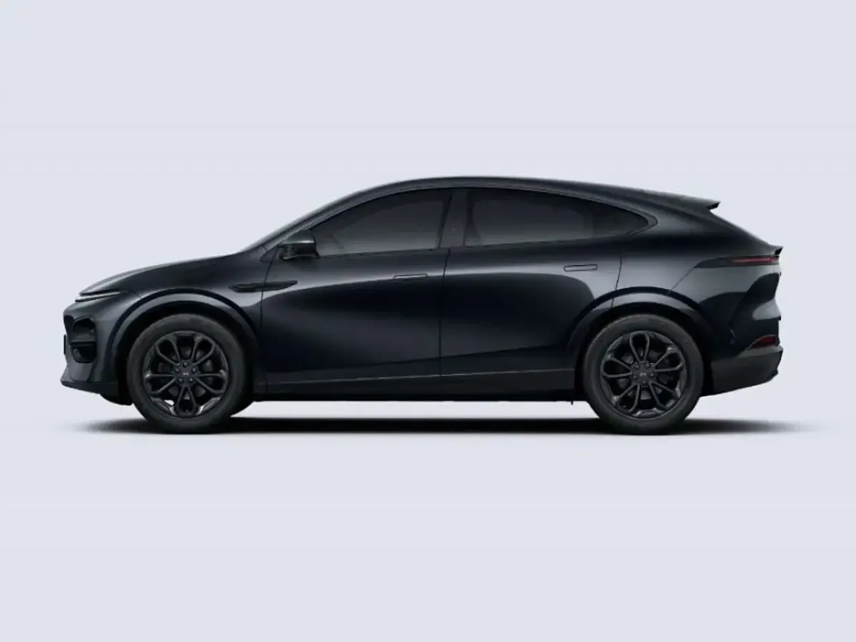 Neu XPENG G6 AWD Performance 358 kW (487 PS) 2026 Schwarz midnight black SUV