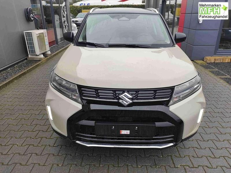 Neu Suzuki Vitara Comfort+ 110 PS (80 kW) 2025 Beige / dach schwarz SUV